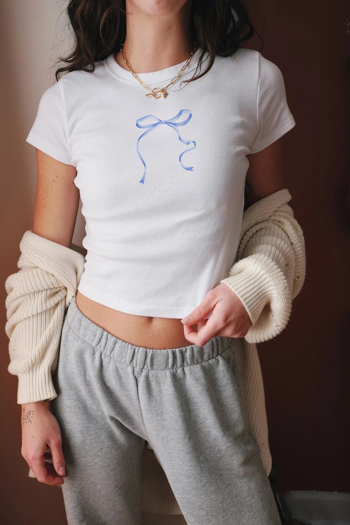 cach-phoi-do-hot-trend-nam-2024-ao-babytee